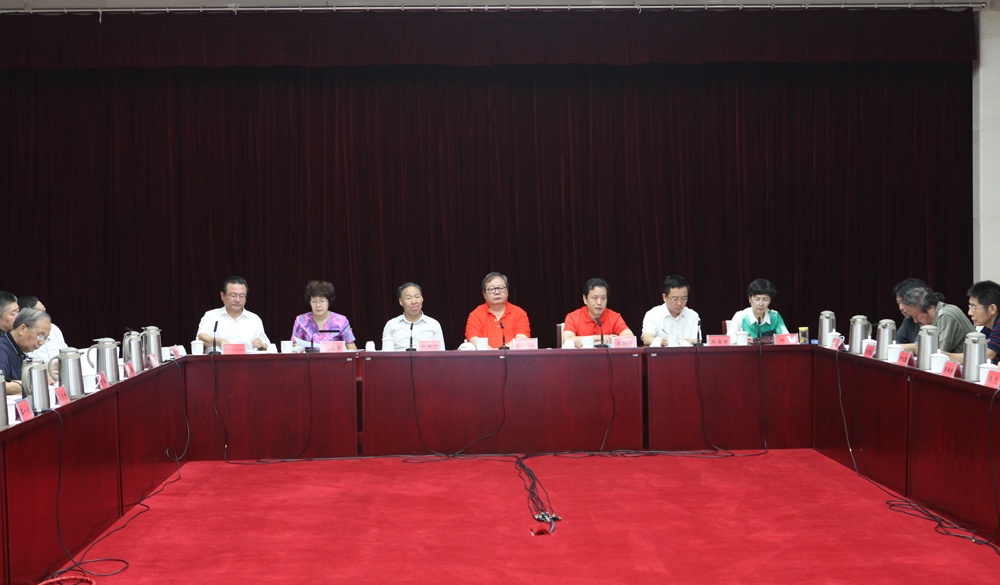 8月2日，第十一屆全國(guó)少數(shù)民族文學(xué)創(chuàng)作“駿馬獎(jiǎng)”終評(píng)會(huì)