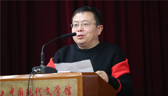 管平潮：在碎片化時代，寫雋永的中國故事