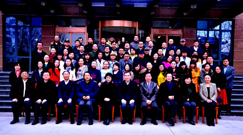 魯迅文學(xué)院第二十五屆高研班學(xué)員名單　葉非夜　夜十三　血　紅　何常在　庚　新　蕭瑟郎　花千芳　冷馨兒　南朝陳　夏言冰　蝴蝶藍(lán)　孑與2   泛東流　莊畢凡　驍騎?！∈淙~　無　罪　勝　己　雁　九　石　三　?！〉?#13;　蘇小暖　顧七兮　紫月君　殷　尋　簡　墨　青　枚　　若雪三千　林海聽濤　鑿壁小妖　三戒大師　心在流浪　小鬼兒兒兒　梅子黃時(shí)雨　憤怒的香蕉　亂世狂刀01　流浪的蛤蟆　流浪的軍刀　仙人掌的花　最后的衛(wèi)道　攜愛再漂流　黑暗中的鯊魚