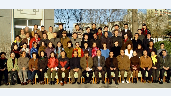 魯迅文學(xué)院第二屆高研班學(xué)員名單　王志剛　王愛英　張春燕　巴　毅　劉　陽　賈興安　魯順民　王劍冰　楊曉敏　黃　強(qiáng)　許　晨　馬寶山　金紅蘭　刁鐵軍　劉元舉　楊　瑩　劉宏偉　姜琍敏　傅曉紅　王懷宇　梁　琴　張懿翎　胡　翔　施曉宇　王靜怡　溫遠(yuǎn)輝　王雁翎　張慶國　曹　雷　白　拉　祿　琴　張艷茜　馬青山　董立勃　郭文斌　唐　涓　任向春　劉　俊　盛丹雋　唐　韻　王曼玲　王玉芳　陳寶紅　王　山　方　文　張新芝　程紹武　徐　紅