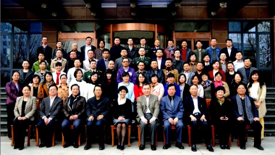 魯迅文學(xué)院第二十六屆高研班學(xué)員名單　叢治辰　羅廣才　崔立秋　閻秋霞　鮑麗麗　王　寧　戰(zhàn)宇婷　葉　君　姜　超　項(xiàng)　靜　周衛(wèi)彬　鄭　翔　王晴飛　宋智明　孫書文　劉曉彬　晏杰雄　孔會(huì)俠　吳佳燕　申霞艷　張柱林　普布昌居　周明全　王鵬　葉淑媛　程　強(qiáng)　高麗君　王　敏　崔勝利　徐仲佳　周　航　索良柱　王　彥　李少武　趙興葆　鄭　建　陳立新　王曉琳　鄭潤良　李向陽　傅　強(qiáng)　徐　剛　饒　翔　張曉琴　朱　鋼　劉　濤　李墨波　張麗軍　舒晉瑜　黃德海