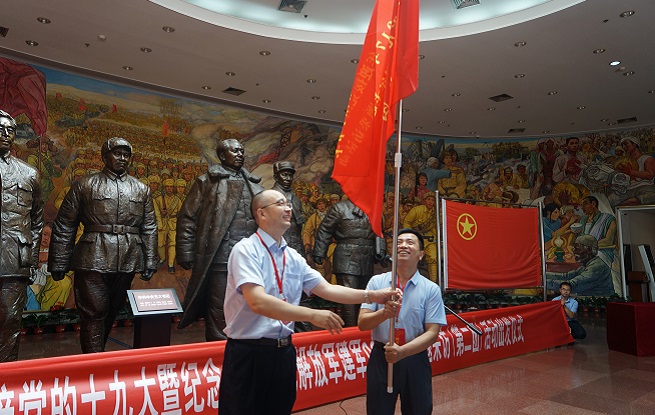 深入歷史現(xiàn)場，挖掘英雄事跡