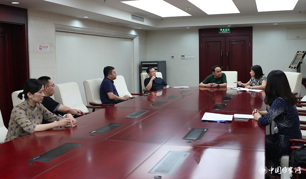 7月24日，全體會議結束后，小說一組召開小組會議