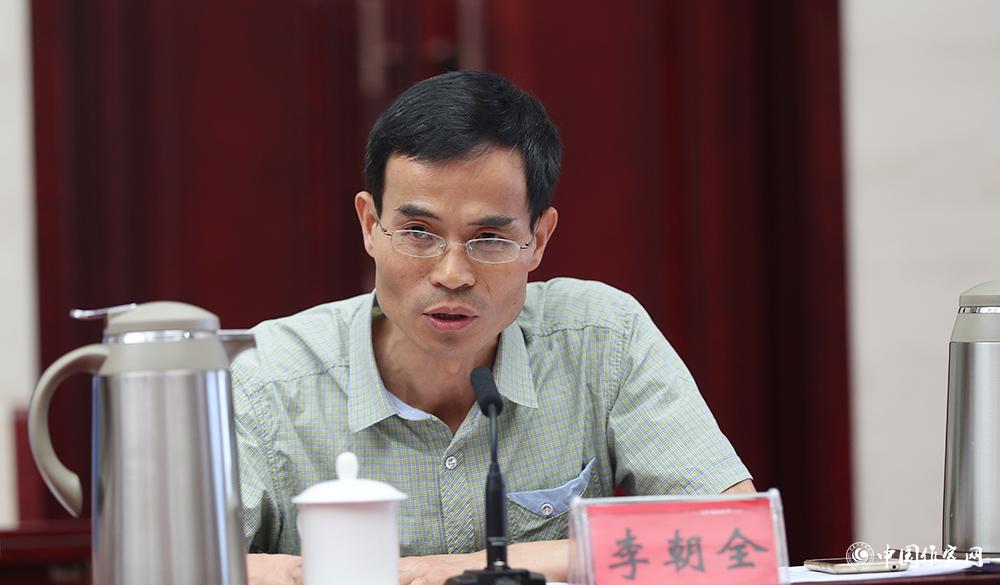 8月4日，李朝全在第十屆兒獎評委會第六次全體會議上介紹初選作品公示情況