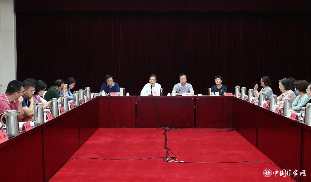 8月4日，第十屆全國優(yōu)秀兒童文學獎評委會第六次全體會議召開，投票產生獲獎作品