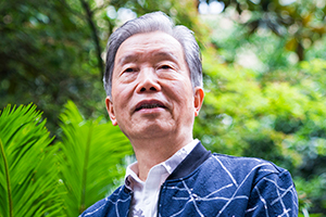 幼兒文學：獲獎作品《蒲公英嫁女兒》作者：李少白         獲獎感言　　童謠是祖先的聲音，是天籟、是瑰寶，可當今童謠卻面臨著半老不新的困惑。社會不同了，童謠之樹也應長出新綠。作為兒童文學作家，我感到有一種責任，有一種沖動，要讓童謠在盛世中亮出她春鳥般的清音。