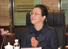 李利芳：更好地書寫中國(guó)童年精神我們需要在總結(jié)既有成績(jī)的基礎(chǔ)上，著力解決好發(fā)展不平衡不充分的問題，開辟新的發(fā)展道路。[詳細(xì)]