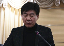 劉川鄂：迎合還是提升？在精神消費(fèi)多樣化、文學(xué)創(chuàng)作邊緣化、文學(xué)批評(píng)更加邊緣化的當(dāng)下，批評(píng)文體駁雜、批評(píng)問題意識(shí)薄弱、批評(píng)的有效性普遍缺失。[詳細(xì)]