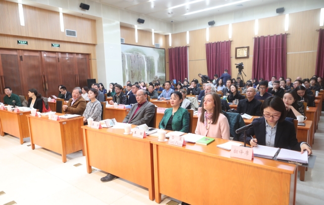 在不同的地域與歷史中，探尋共通的文學精神