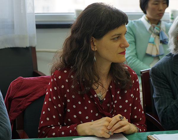 芭芭拉?保加可尼克：寫作將中外作家凝結在一起寫作凝結表達各異的作家，幫助理解人類是誰，有何異同，這樣才能求同存異。[詳細]