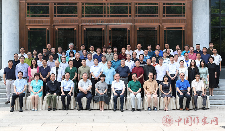 7月28日，第七屆魯迅文學(xué)獎(jiǎng)全體評委合影