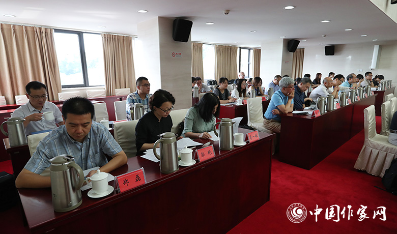 7月28日，第七屆魯迅文學(xué)獎(jiǎng)各評委會全體會現(xiàn)場