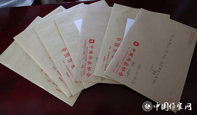 8月11日，第七屆魯迅文學(xué)獎(jiǎng)終評選票情況蓋章封存