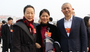 全國政協(xié)委員奚美娟、遲子建、畢飛宇