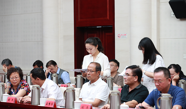 聯(lián)絡(luò)員分發(fā)、清點(diǎn)選票