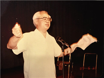 《怒吼吧，醒獅！》