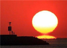 北師大詩(shī)歌讀書會(huì) | 讀聞一多《太陽吟》《太陽吟》還表現(xiàn)出一種追尋光明、厭惡黑暗的思想境界……[詳細(xì)]