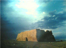 明湖讀書會(huì)｜《哈蜜的廢墟》：創(chuàng)傷傳遞、復(fù)仇與療愈現(xiàn)代小說不再追逐明晰的中心思想，更迷戀發(fā)散和輻射……[詳細(xì)]