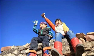 網(wǎng)絡(luò)進(jìn)深山 催開幸福花