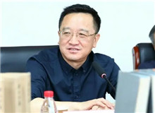 閻晶明：最先鋒的新拓展　　孫甘露是先鋒小說(shuō)家里“最先鋒”的。因?yàn)樗谶@一方面起步早，成名快，代表作傳播度廣，文學(xué)史研究提及率高。[詳細(xì)]