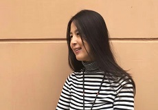 “寫小說是因?yàn)閷ι钣性捯f”