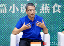 白巖松：中國人的飲食是和人生打通的　　葛亮是在回望的過程中去撿拾中國人最好的規(guī)矩、道德、情理和情感。對！這就是葛亮。[詳細]