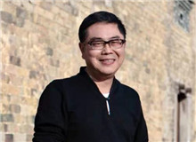 湖南文藝出版社：相信高峰就在前方　　惟楚有材，于斯為盛。成立于1985年的湖南文藝出版社，一直是南中國原創(chuàng)文學出版的重鎮(zhèn)。[詳細]