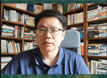 陳濤：以日常與瑣碎書寫宏大開闊的主題不同家族的開枝散葉，各自人生的縱橫走向，全都匯聚成了一條寬闊奔涌的大河……　[詳細(xì)]