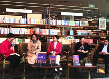 三十歲之后的女性，會獲得一種力量感　　談及女性的自我認(rèn)知，魏微表示，這或許與年齡的增長與閱歷的增加有關(guān)。[詳細(xì)]