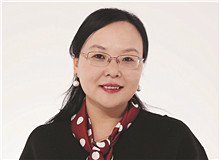 張莉談《金枝》：誠摯地直面生命中最復(fù)雜的經(jīng)驗　　 邵麗非常誠摯地直面生命中那些最復(fù)雜、最難以處理的經(jīng)驗和那個最難以安放的自我…… [詳細(xì)]