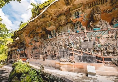 大足石刻寶頂山大佛灣局部。  　　羅國家攝