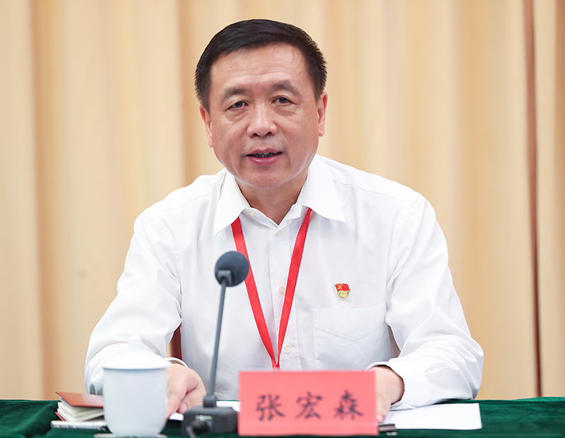 中國作協(xié)黨組書記、副主席、機(jī)關(guān)黨委書記張宏森出席閉幕會并講話