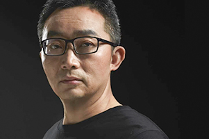 獲獎(jiǎng)作品：《回響》作者：東西         獲獎(jiǎng)感言　　一根筋就是寫(xiě)作的執(zhí)念，從決定吃寫(xiě)作這碗飯開(kāi)始，我就常常提醒自己：你寫(xiě)的作品有意思嗎？它是別的作品的重復(fù)嗎？拜托，別只講故事，能不能有點(diǎn)新意？這些問(wèn)號(hào)一直伴隨著我，一直伴隨我在電腦鍵盤(pán)上敲擊完《回響》的最后一個(gè)字。不信，你也可以試著讀幾頁(yè)，真的和我過(guò)去寫(xiě)的長(zhǎng)篇小說(shuō)不太一樣，與別人的寫(xiě)作方法也不太一樣。