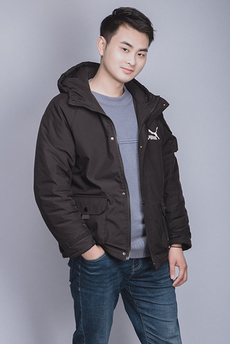 作者簡介：  大樹，男，本名孫勝，90后青年詩人，現(xiàn)居漣水。作品散見《詩刊》《星星》《揚子江》《長江文藝》等刊物。曾獲得楊牧詩歌獎·青少年詩人獎、揚子江年度青年詩人獎、江蘇十佳青年詩人獎等。