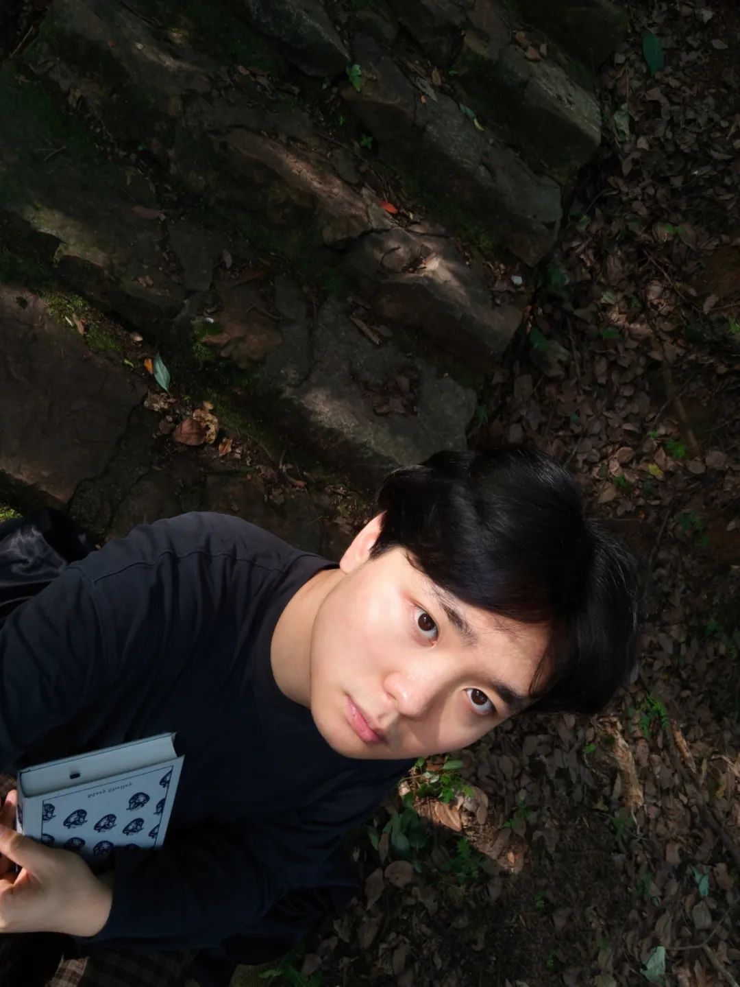 王子健，陜西人，筆名Zolanana，湖師大創(chuàng)意寫作研究生在讀。