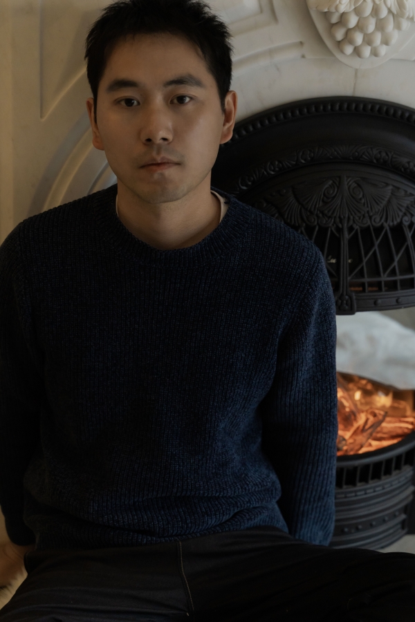 吳忠全，作家、編劇，已出版《橋聲》《春日站牌》《寒夜無聲》等，編劇作品《我，喜歡你》《在一起》《時空來電》等