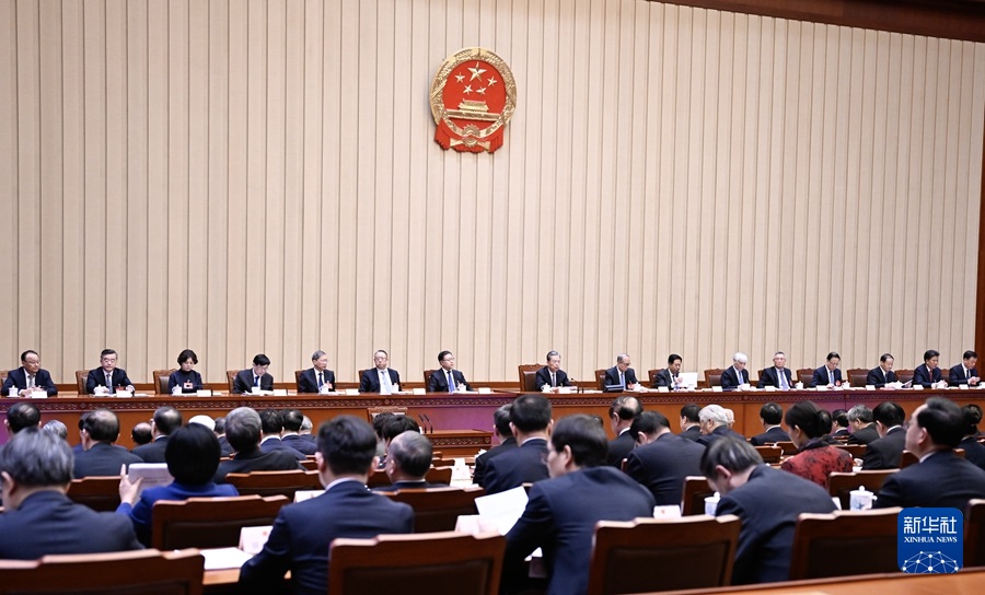 3月10日，十四屆全國人大二次會議主席團在北京人民大會堂舉行第三次會議。主席團常務(wù)主席趙樂際主持會議。新華社記者 謝環(huán)馳 攝