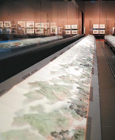 “北京大運(yùn)河攬勝圖卷”展。 宋家儒攝(人民圖片)