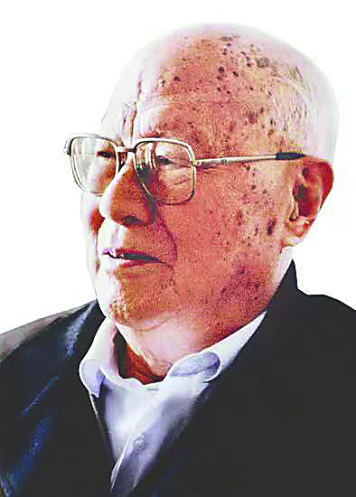 電影藝術(shù)家、作家、文藝?yán)碚摷矣诿? /></p>
<p style=