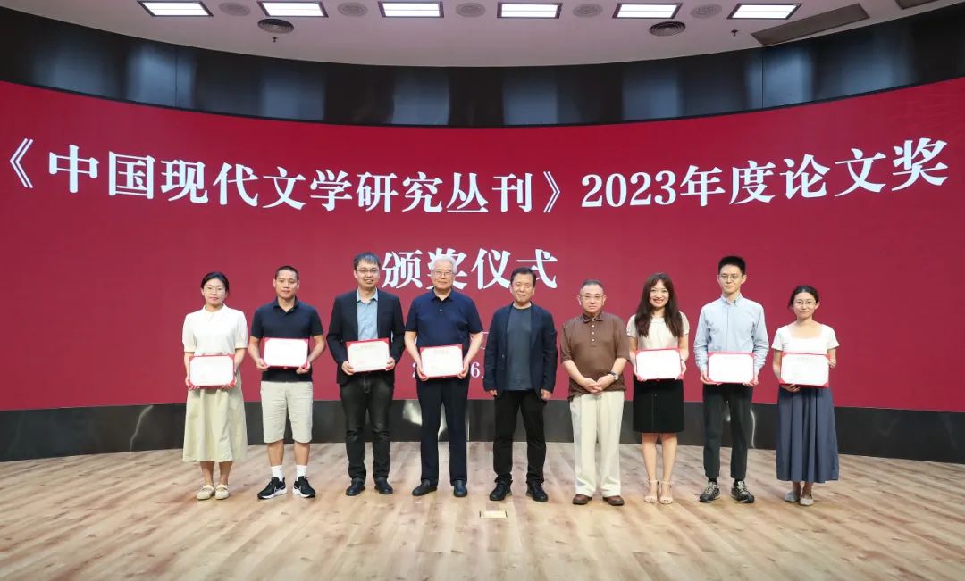 獲獎者與頒獎嘉賓合影