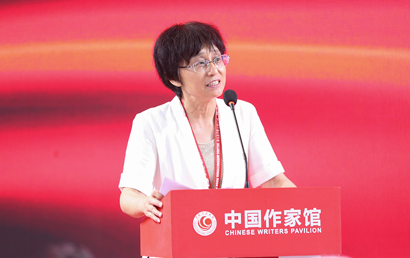 宋向偉主持開(kāi)館儀式