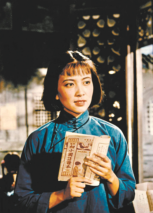 一九五九年，由楊沫編劇，崔嵬和陳懷皚執(zhí)導，北京電影制片廠出品的電影《青春之歌》上映，謝芳飾演林道靜