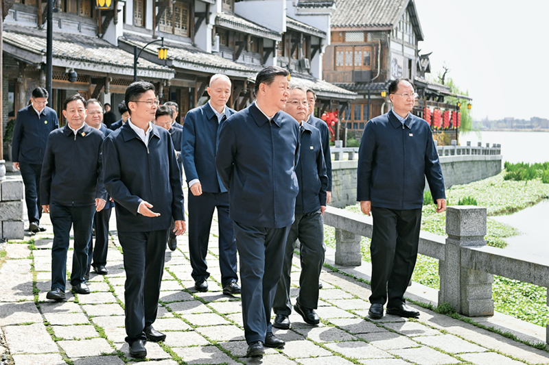 2024年3月18日至21日，中共中央總書記、國家主席、中央軍委主席習近平在湖南考察。這是19日上午，習近平在常德河街考察。 新華社記者 謝環(huán)馳/攝