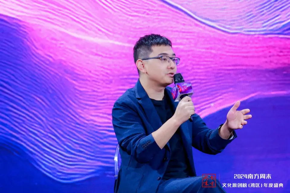 六神磊磊最早憑借解讀金庸小說(shuō)的自媒體文章成名，近年開始解讀唐詩(shī)。