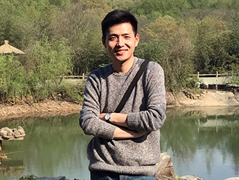 劉康：詩是詩人自我對話的加密文本