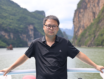 夏立楠：文學(xué)是對現(xiàn)實生活的一種補(bǔ)償