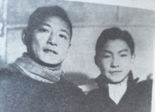 想演烈士，最終自己成為了烈士　　錢毅是一名抗日戰(zhàn)士。1941年，他的父親地下黨員、劇作家阿英身份暴露，在上海灘陷入險境。[詳細(xì)]