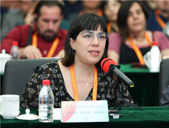 詩歌搭建橋梁，編織超越時空的紐帶