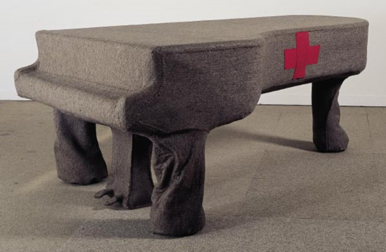 博伊斯，《鋼琴滲透》 ，圖片來自網(wǎng)絡