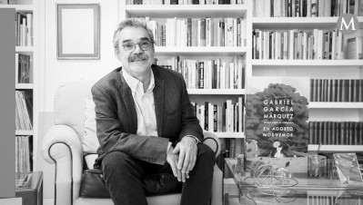 加西亞·馬爾克斯的兒子貢薩洛·加西亞·巴爾查最終決定背叛父親的遺愿，將其手稿《我們八月見》付諸出版。亞歷杭德拉·卡瓦哈爾攝影，行星出版集團(tuán)圖片